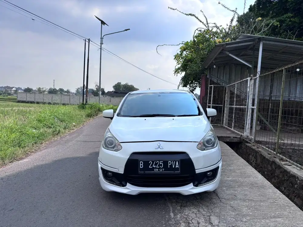 Mitsubishi Mirage 2015 Bensin