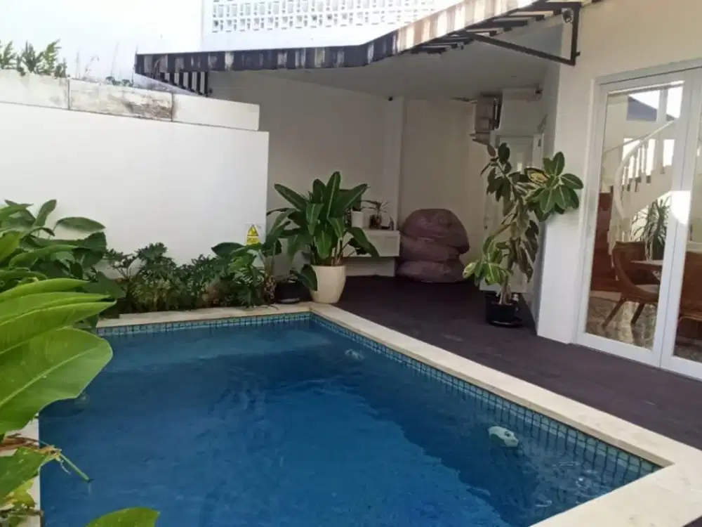 RUMAH ELEGANT 2 LANTAI DI KESIMAN KERTALANGU DENPASAR DEKAT RS