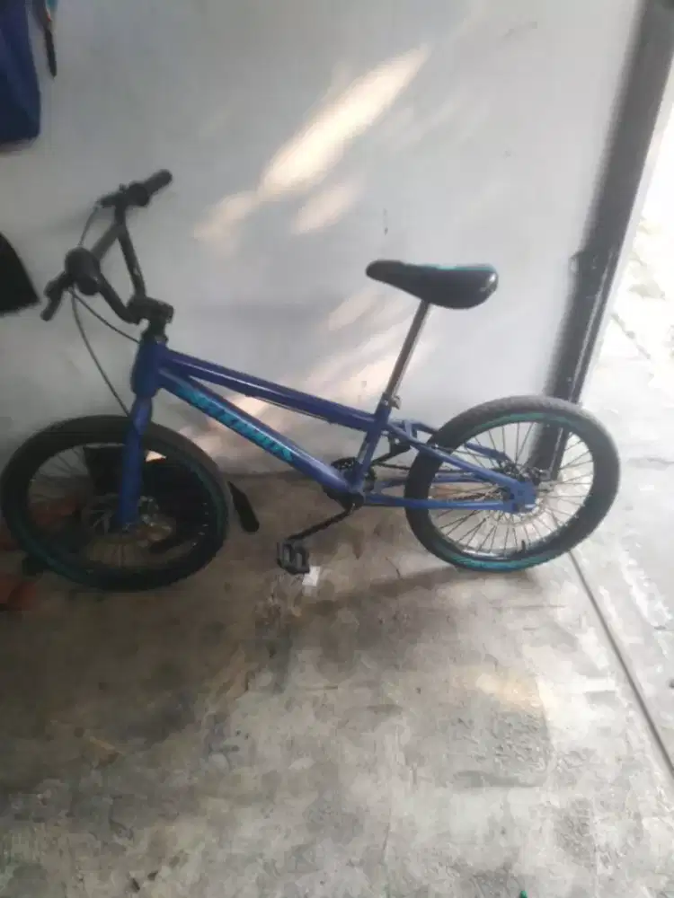 Sepeda BMX Maximus 20