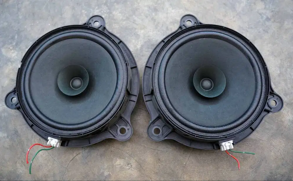 Speaker audio depan Nissan Grand Livina X-Gear 2013