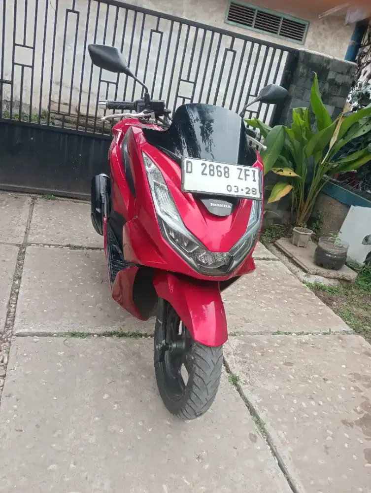 Honda PCX 2023.