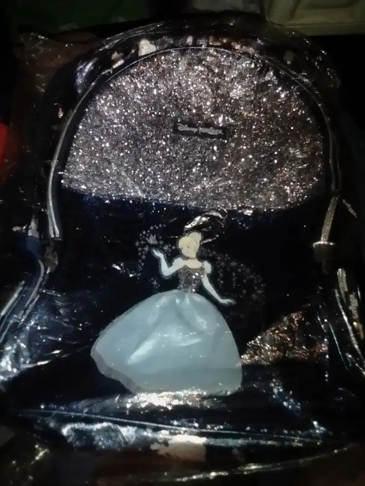 Tas Smiggle Disney dengan roda