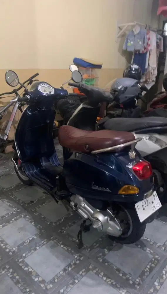 Vespa LX 125 Tahun 2012