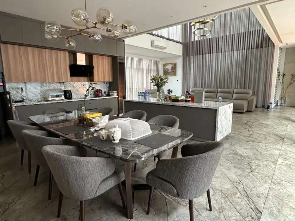 DIJUAL Rumah Sunter Agung Tengah Full Marmer Ada Swimming Pool