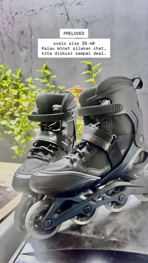 sepatu roda Oxelo FIT100 ukuran EU 39–40.