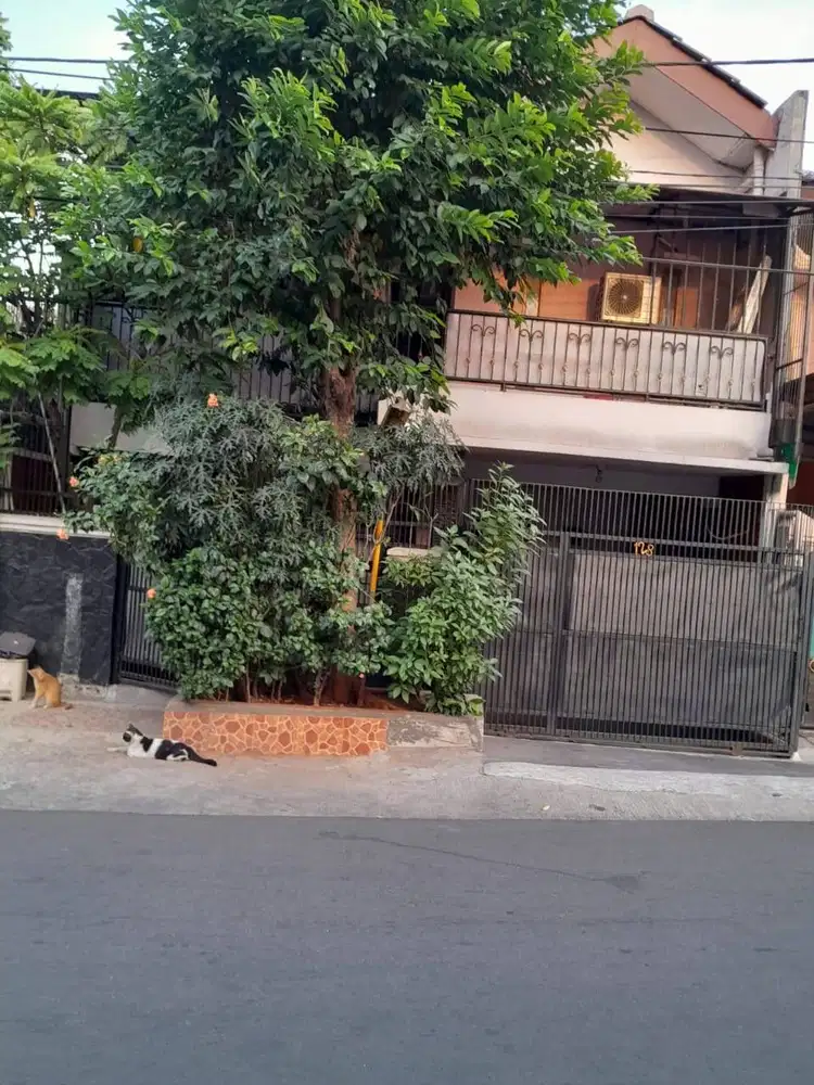 Dijual Rumah 2 Tingkat, Lokasi Strategis di Depok