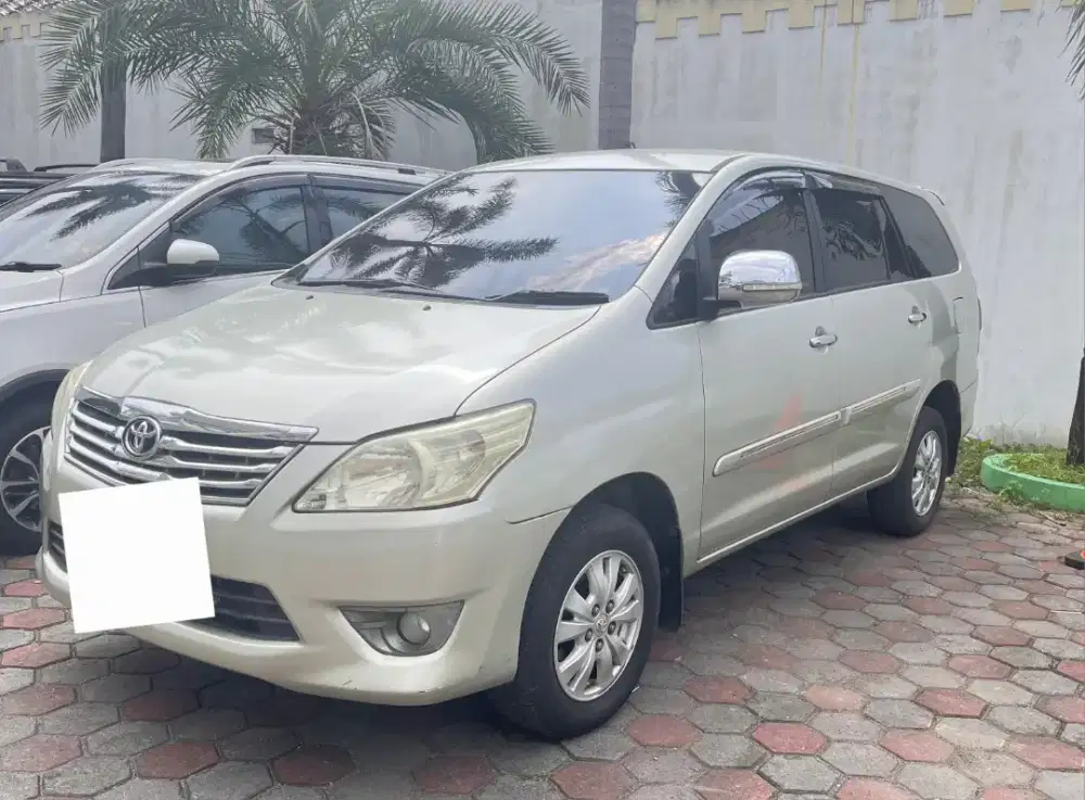 Toyota Kijang Innova G matic 2012