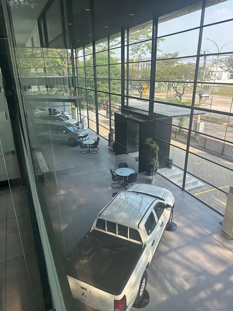 Sales Mobil Mitsubishi