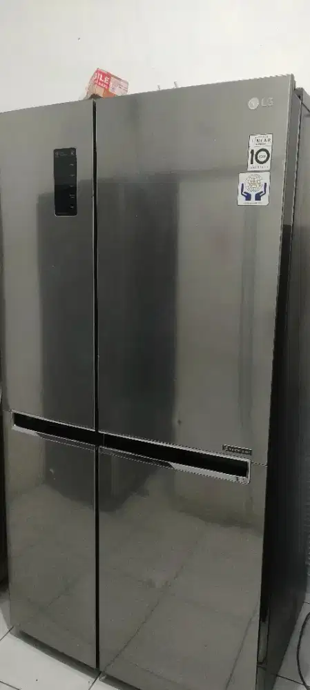 Kulkas side by side LG inverter 650 liter original