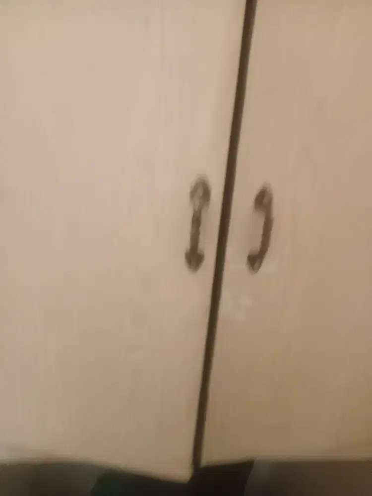 Lemari pakaian pakai roda 180x84 cm