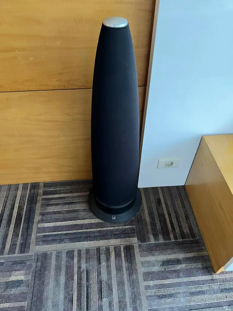 Meridian M6 Digital Active Loudspeaker