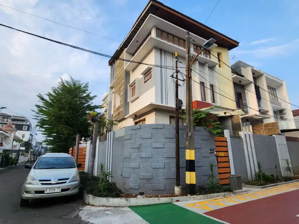 Jual Cepat 2 rumah Di Janur Kuning Residence Hoek + Badan di Kelapa Gading Jakarta Utara