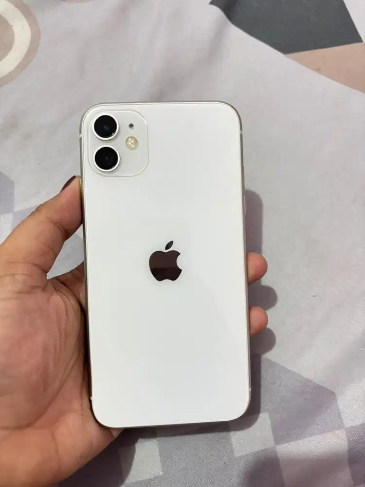 JUAL IP 11 64 GB