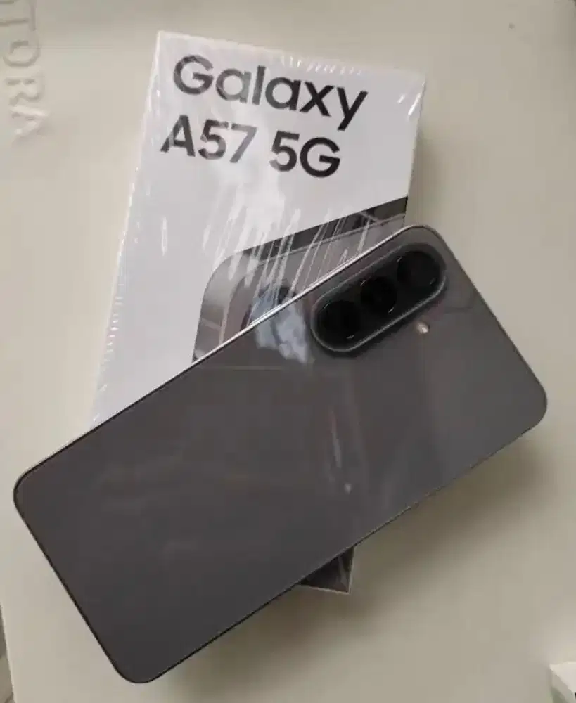 Samsung A57 12/256 like new