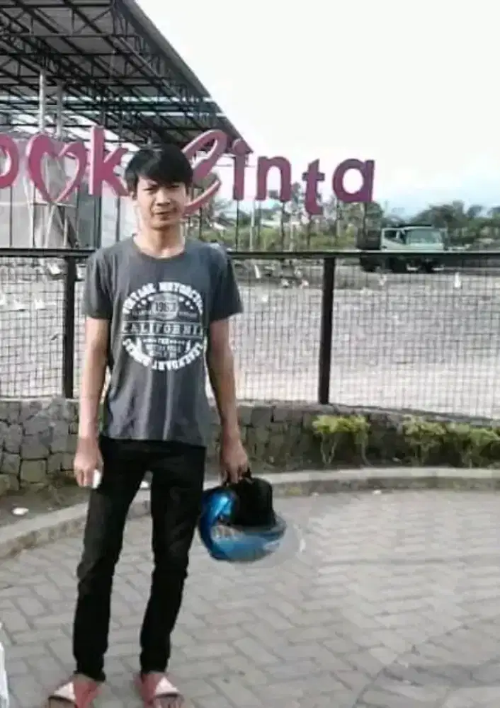 Barangkali ada lgi nyari supir modal SIM A