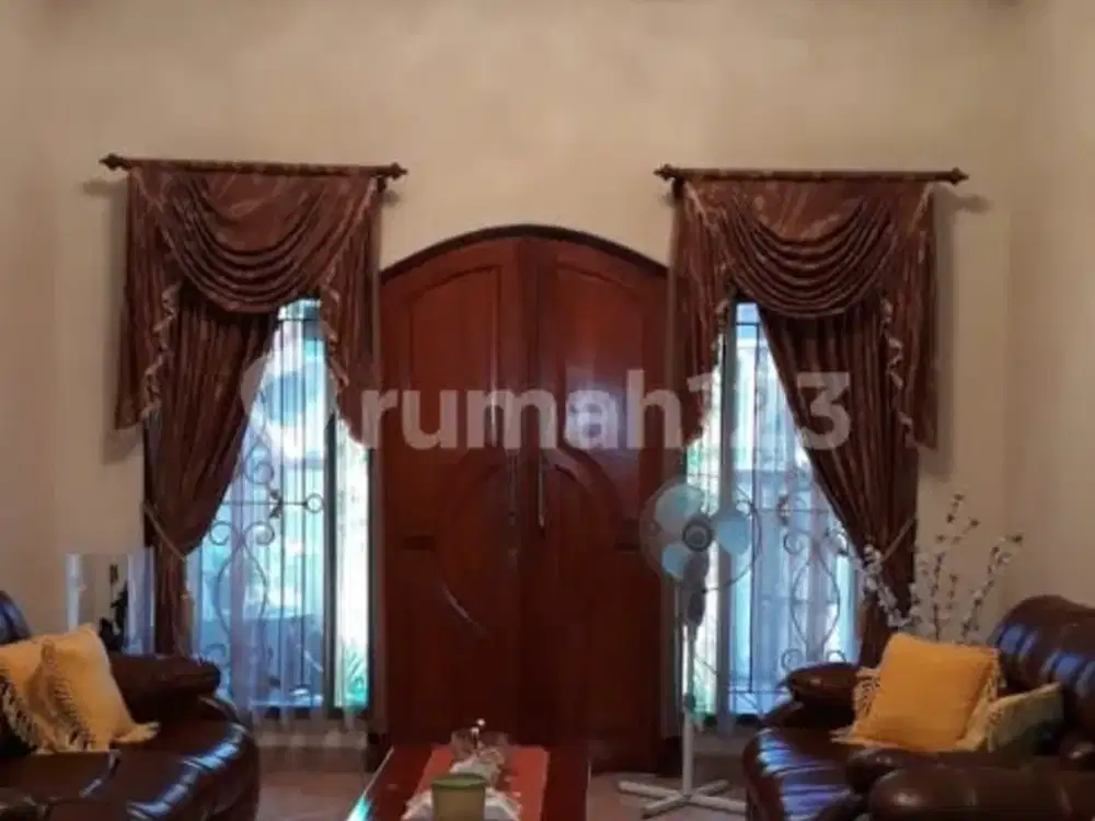 Dijual Rumah Aman Dalam Komplek Antapani