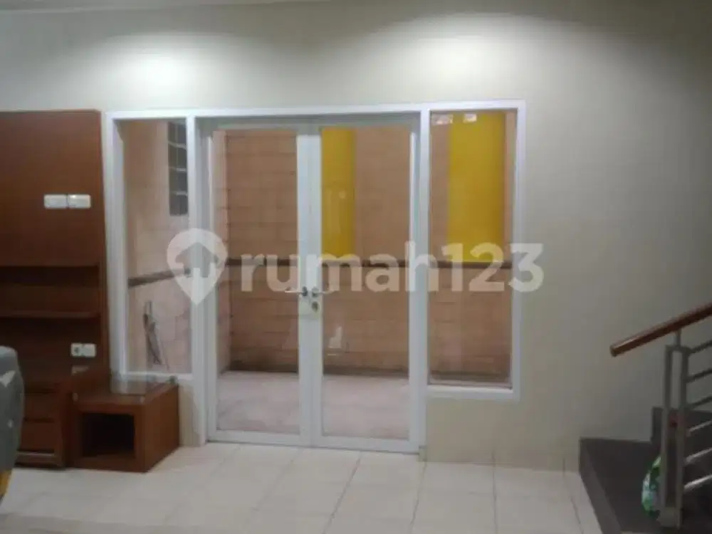 Rumah Kota Baru Parahyangan Nyaman Asri Bandung Nego