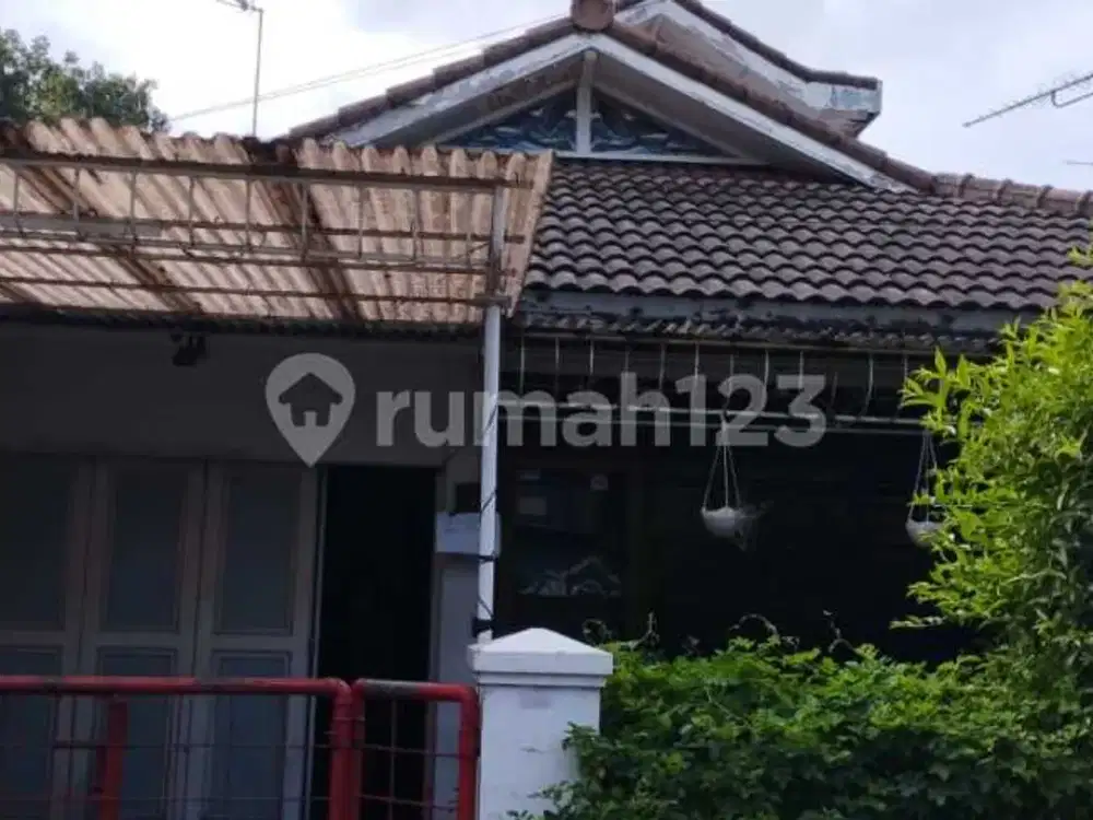 Rumah 1.5 Lantai Terawat Sayap Pajajaran Dekat Griya Bandung