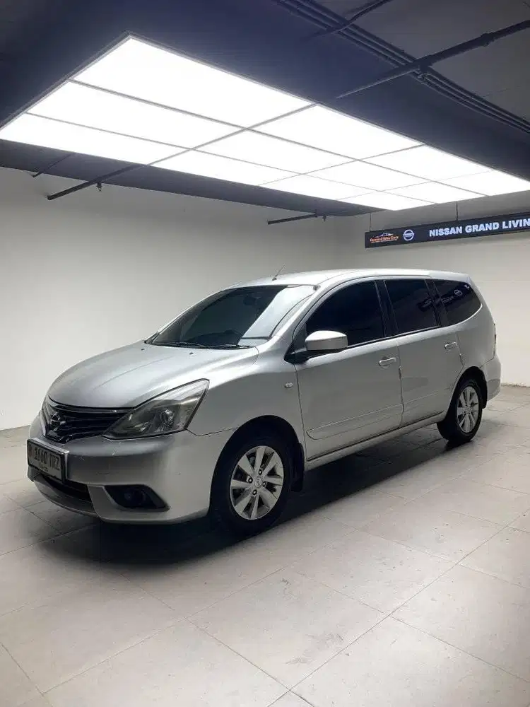 Nissan Grand Livina XV 1.5 AT 2013