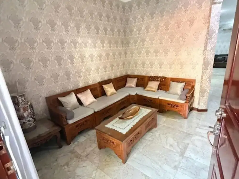 Rumah 2 Lantai di Tomang Jakarta Barat: Full Furnished!
