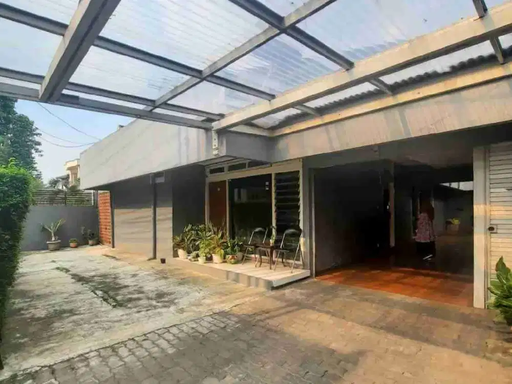 Rumah Lama Terawat di Haji Nawi Jakarta Selatan