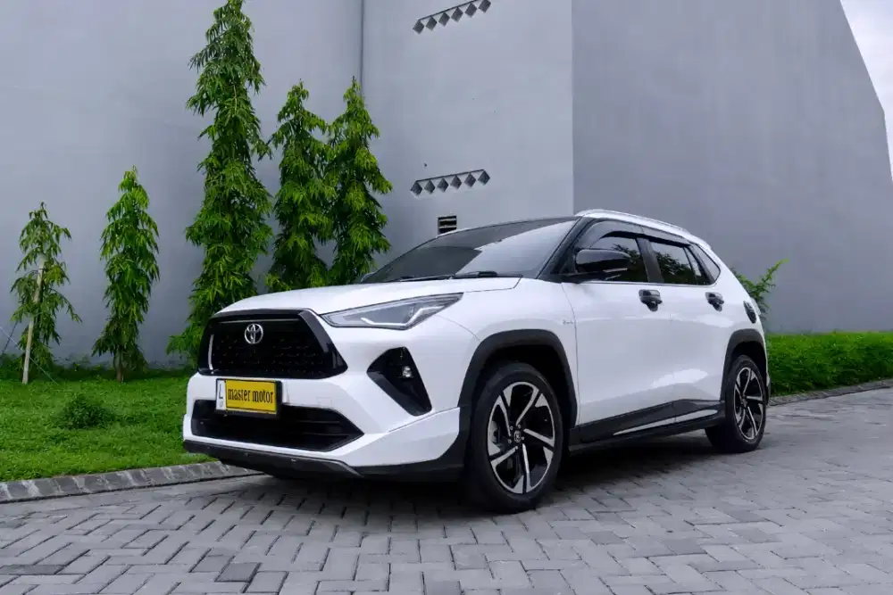 YARIS CROSS 1.5 S GR HYBRID CVT TSS 2023 TWO TONE #Metic metik matic
