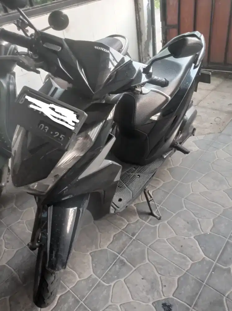 Dijual Beat warna hitam