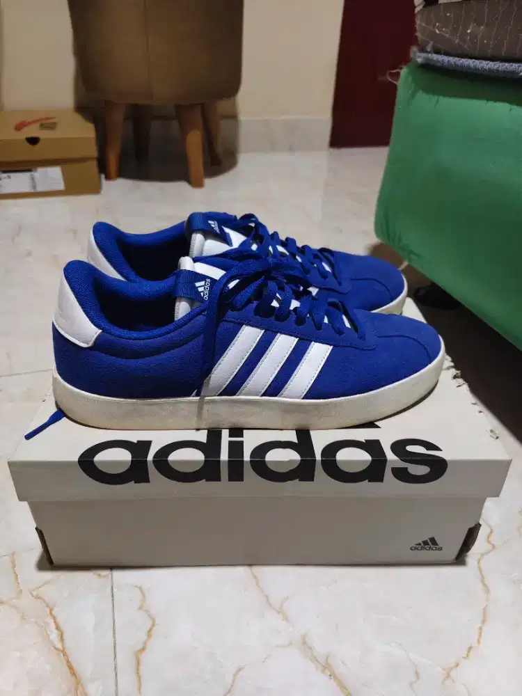 Sepatu Laki Adidas Sneakers VL Court 3.0