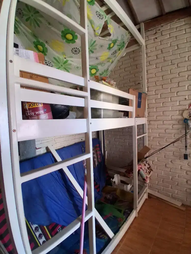 TEMPAT TIDUR 3 TINGKAT KAYU JATI
