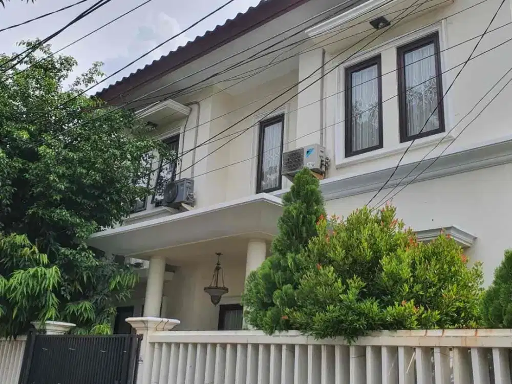 Rumah 2 Lantai Hook Semi Furnish Di Balai Pustaka Rawamangun Jakarta Timur