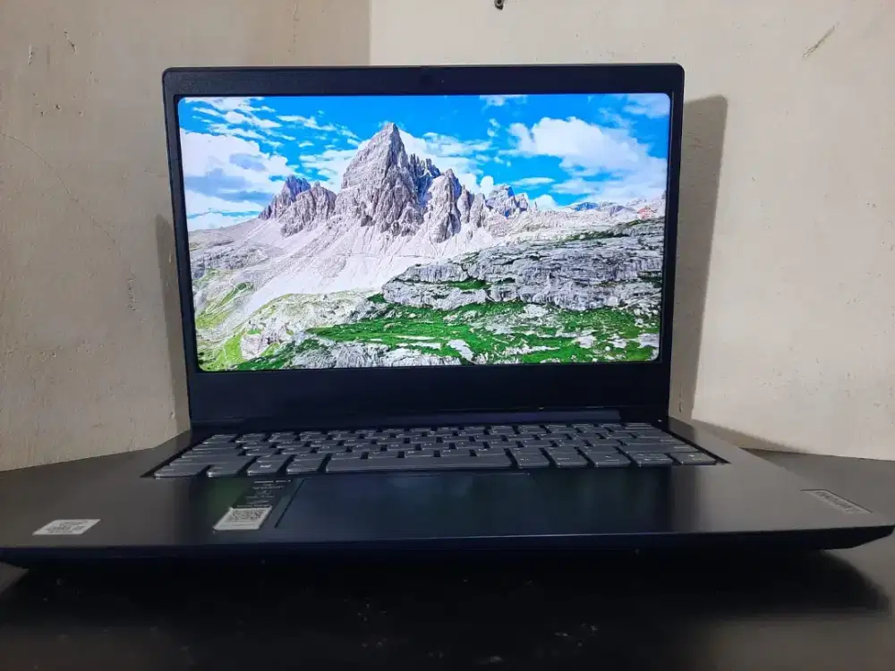 Laptop Lenovo Ideapad Core i3 gen 10