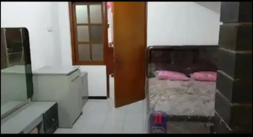 Kos Putri/Mhs/Pasutri AC dan KM dalam