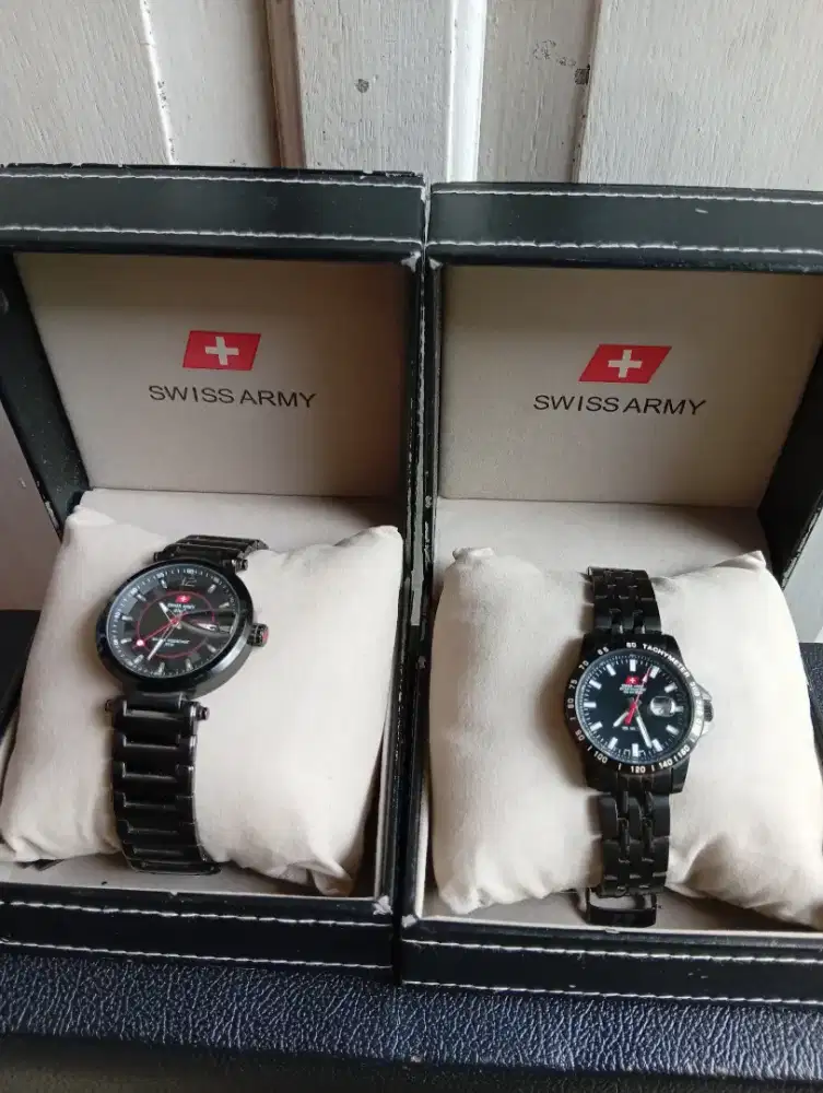 Jam tangan merk Swiss army