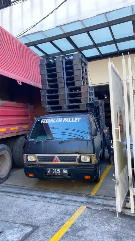 Pallet plastik second siap logistik