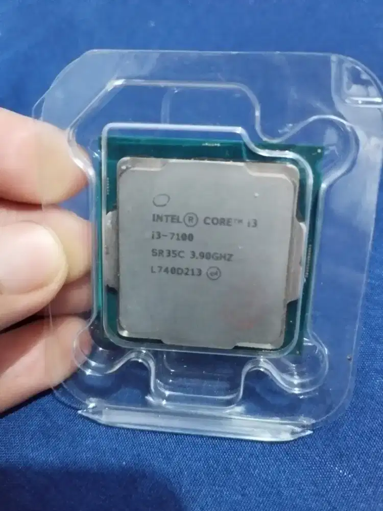 Prosesor I3 7100