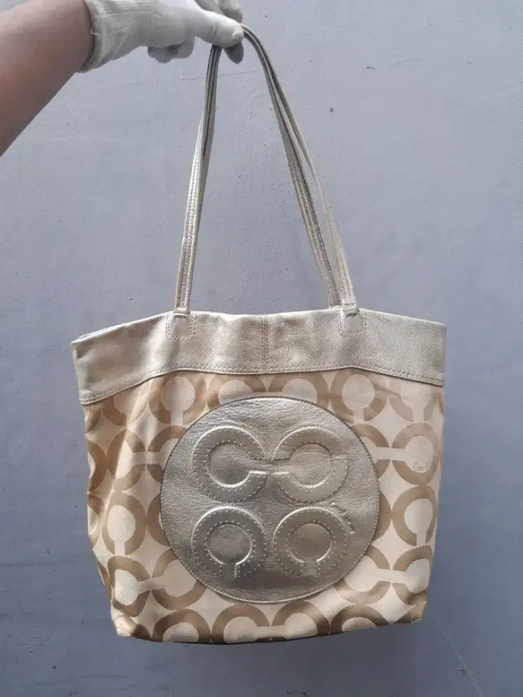 Shoulder bag Coach Julia Signature Perry Original