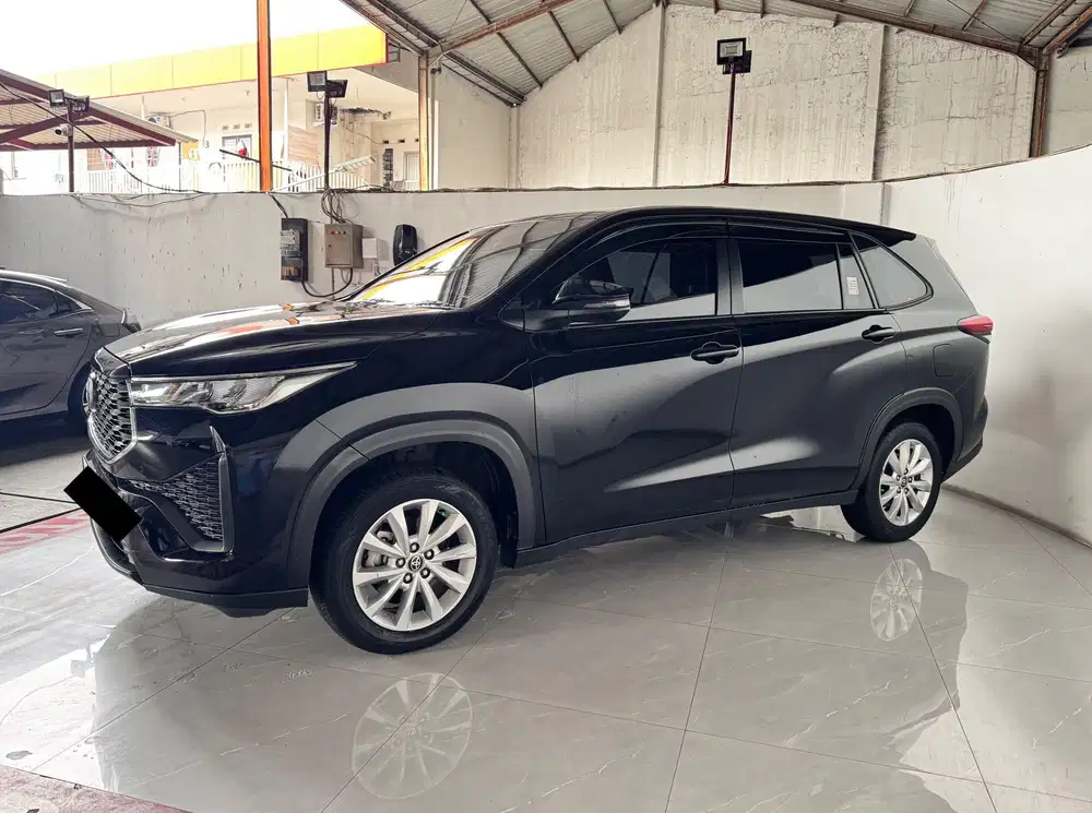Toyota Innova Zenix V 2.0 At