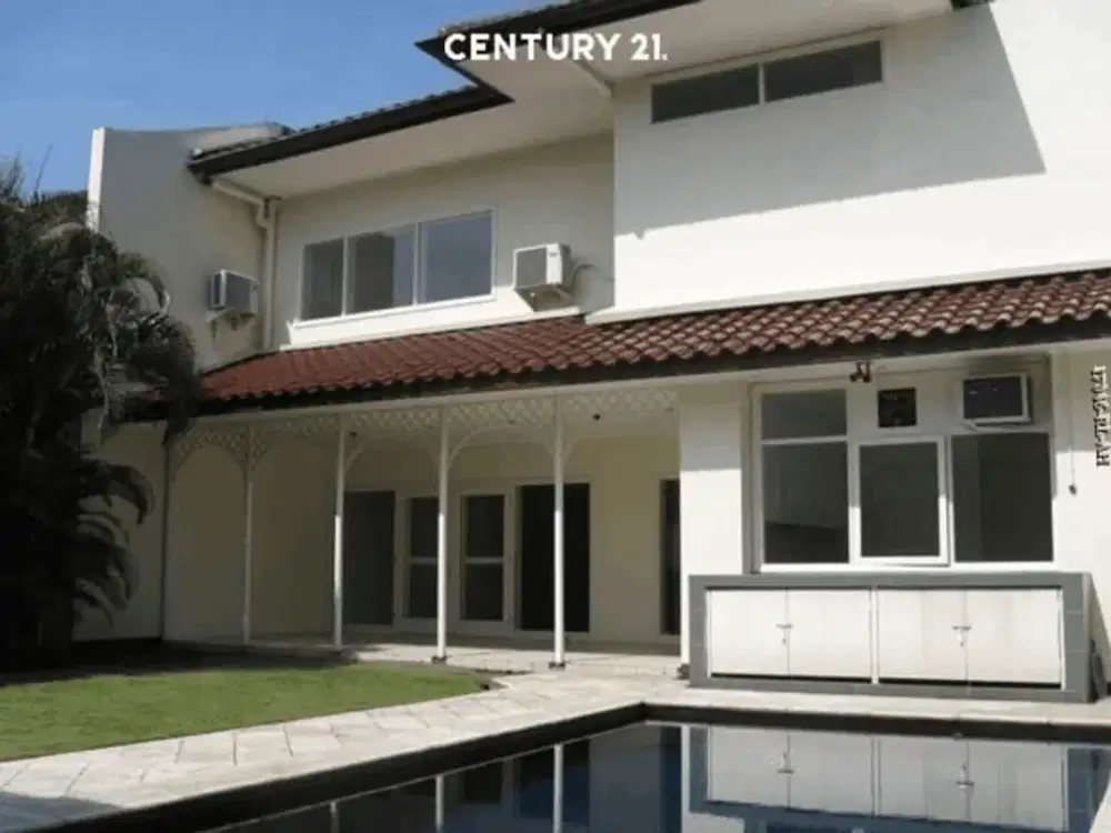 Disewakan Rumah Ada Swimming Pool Di Kebayoran Lama