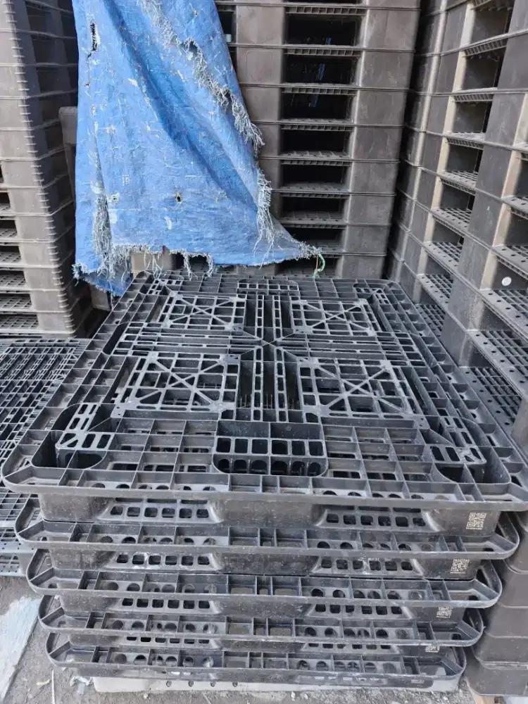 Pallet plastik bekas pilihan suplier