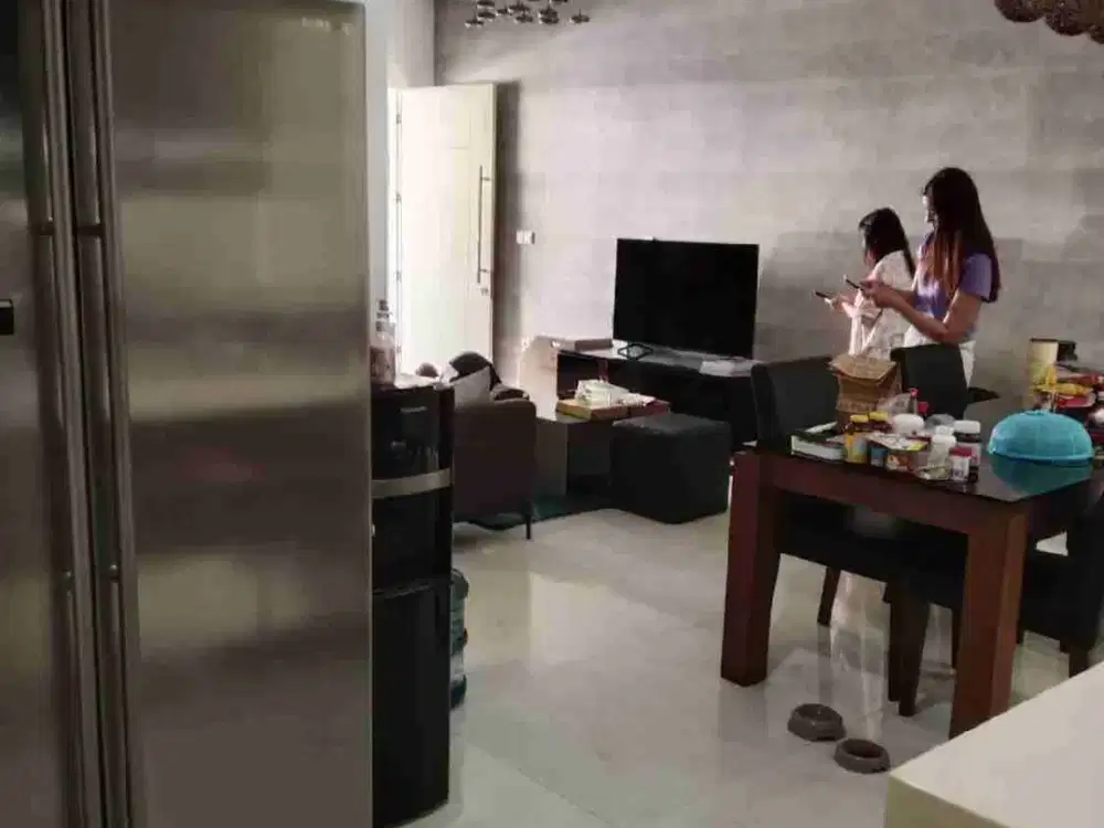 dijual rumah golf lake residence