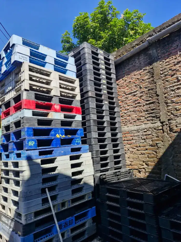 Palet plastik baru untuk industri