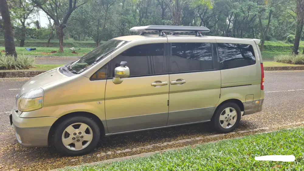 Nissan Serena 2005 Bensin