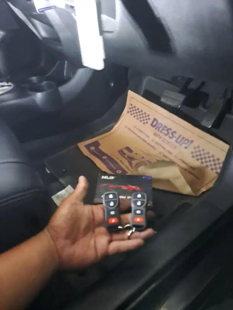 Remot mobil Alarm mobil  pasang dan ganti baru