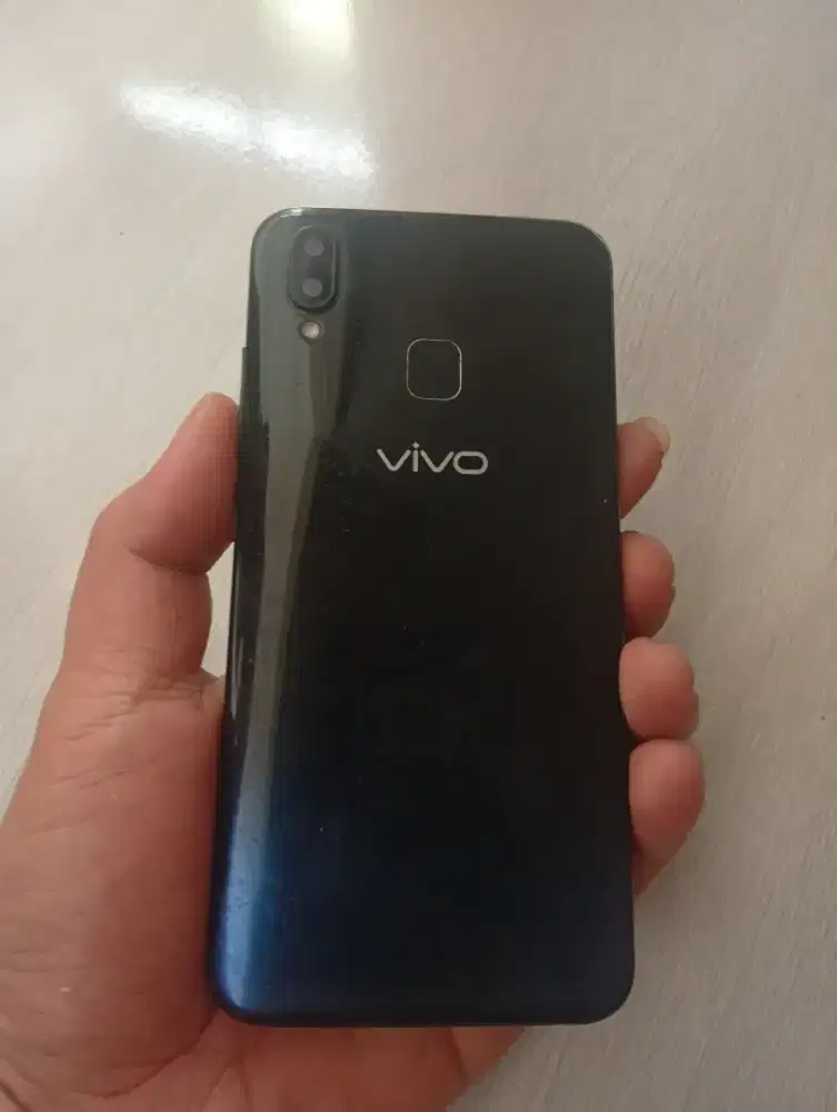 Vivo Y93. Batangan