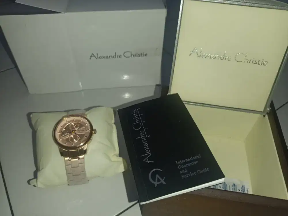 Alexandre Christie wanita