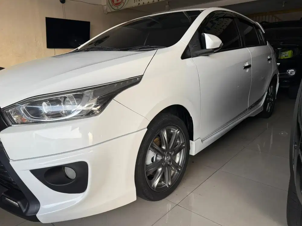 Toyota Yaris TRD 2015 Putih Automatic 2014 Pribadi AT 2016 Heykers