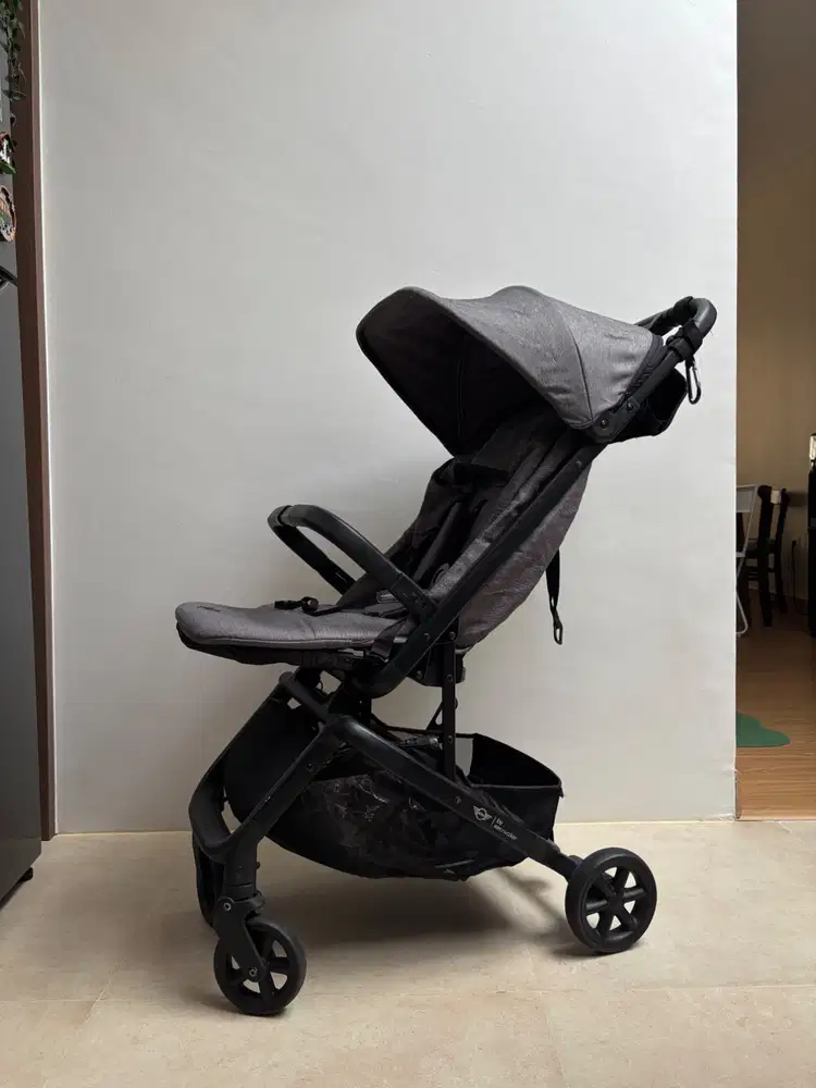 Dijual cepat stroller Mini Cooper Easy Walker Free Steering wheel
