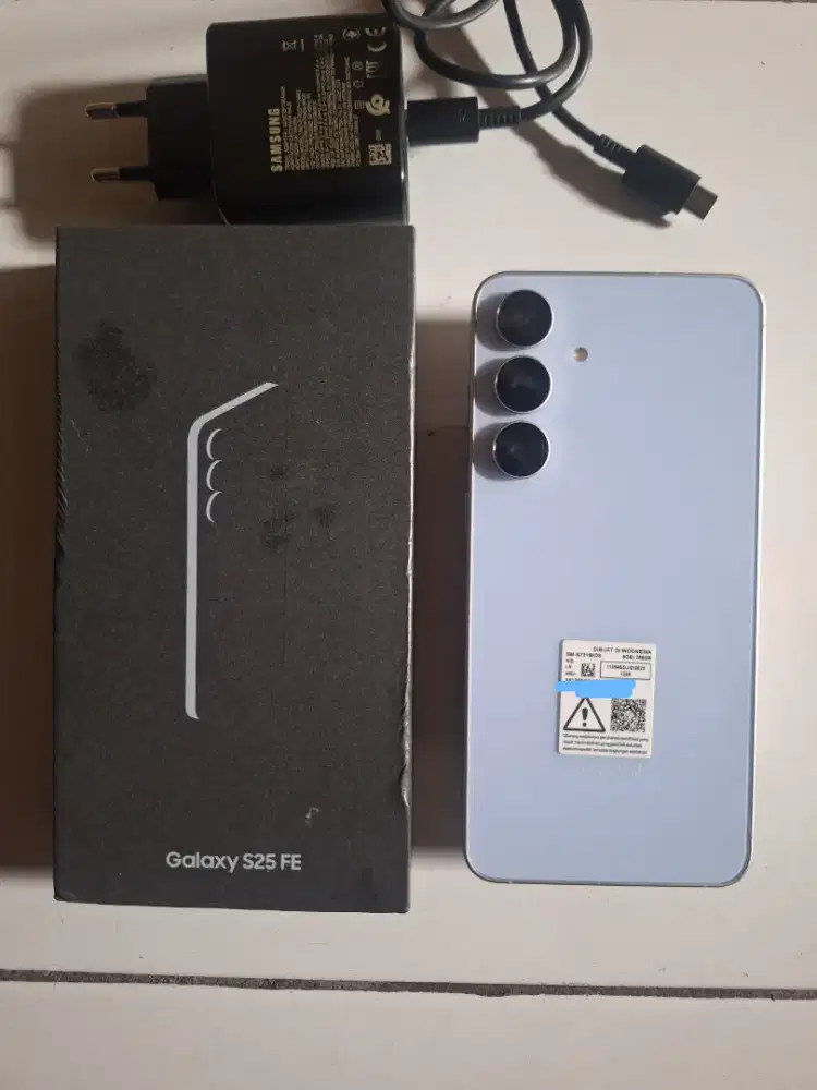 SAMSUNG S25 FE 8/256GB