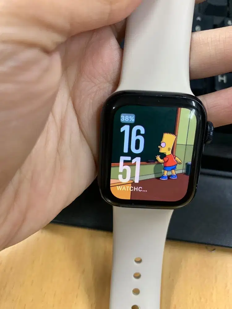 fs: iwatch SE 40 MM