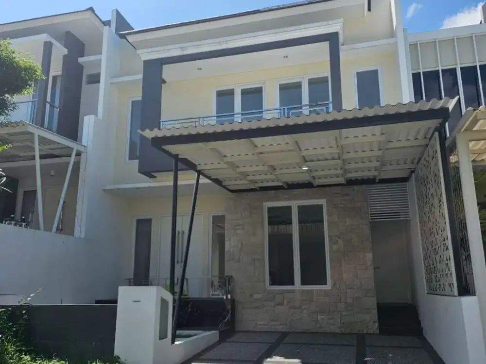 Royal residence siap huni, Hadap selatan